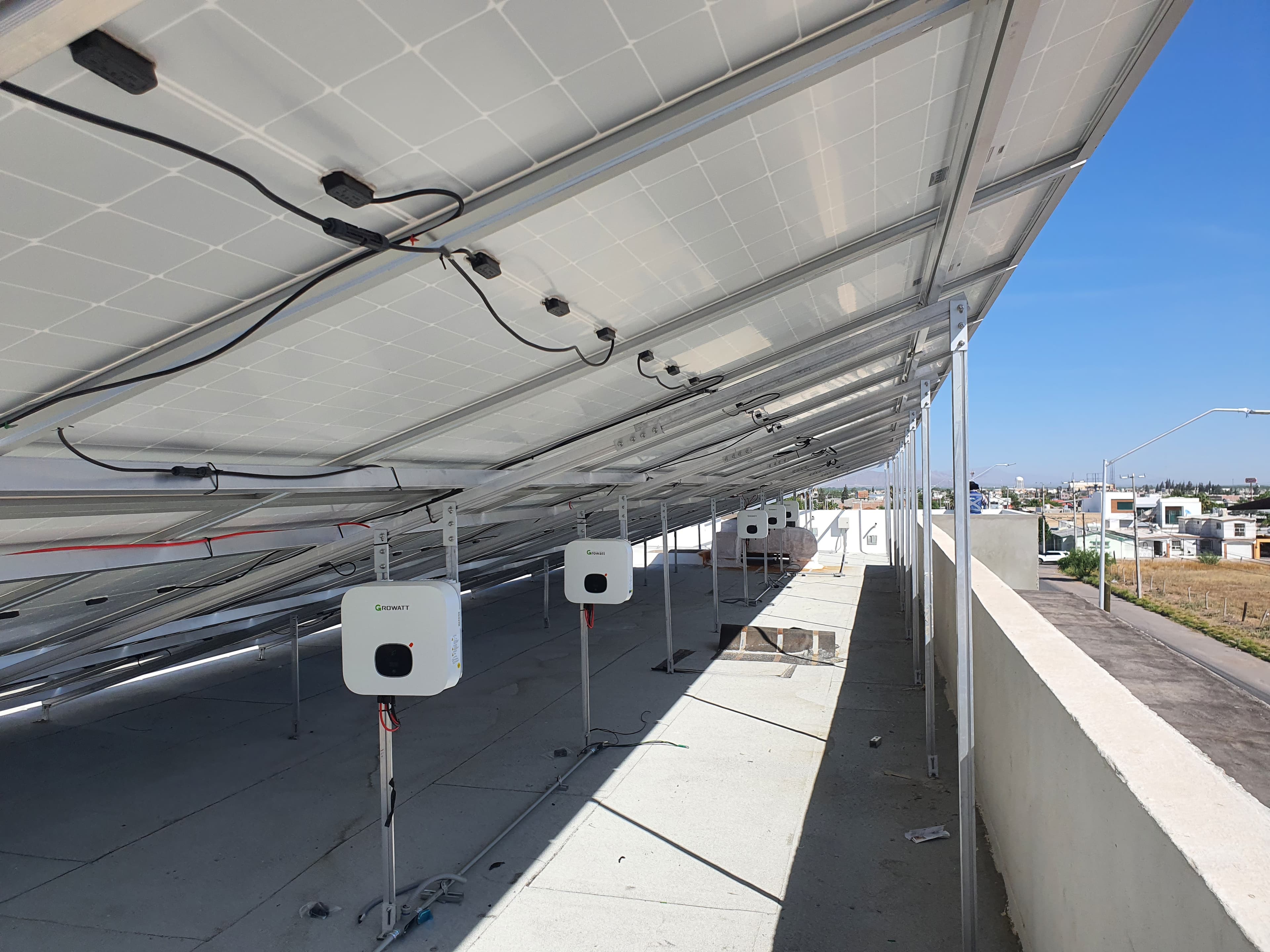 Instalación de paneles solares residencial en Delicias