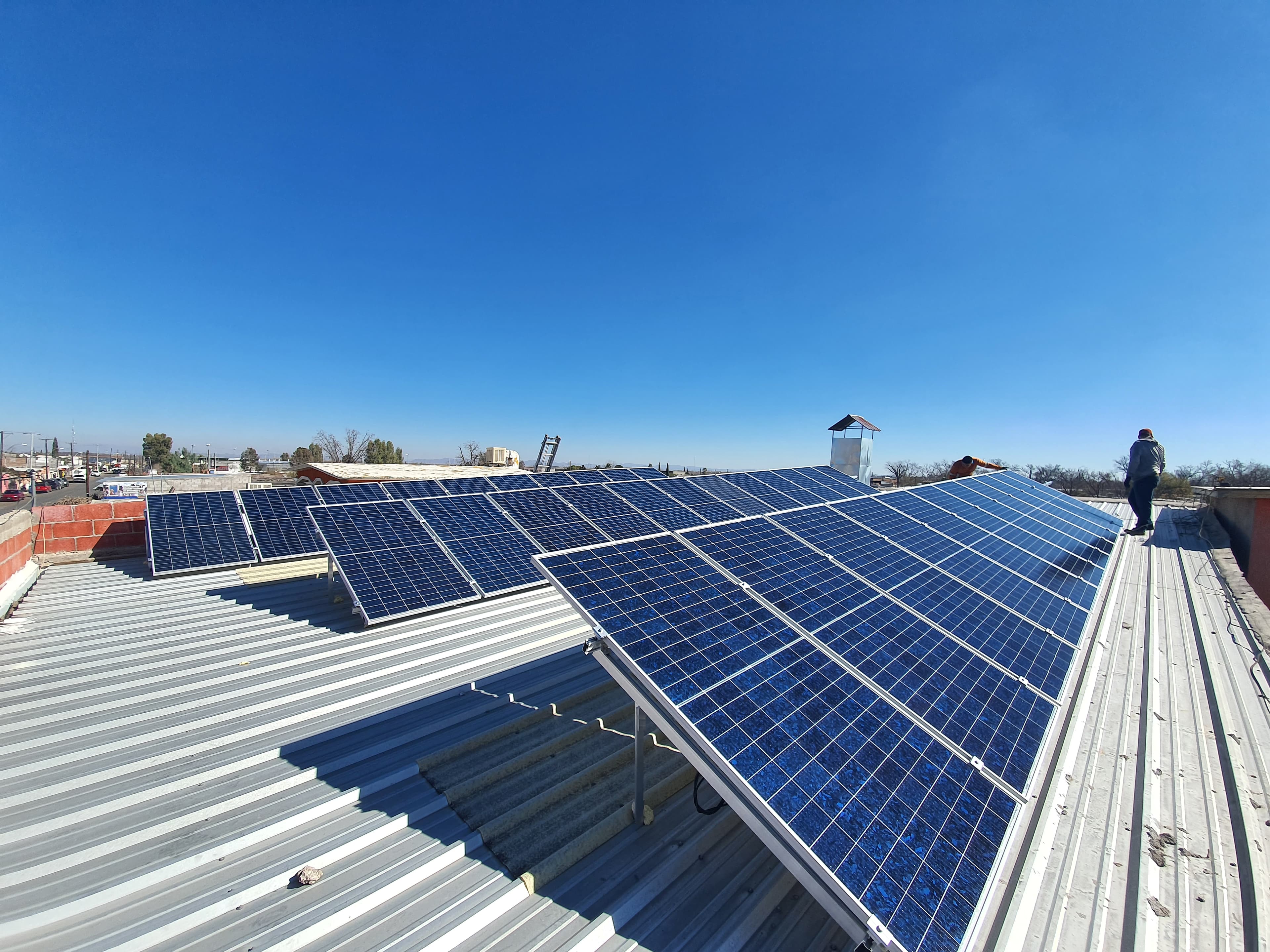 Paneles solares instalados